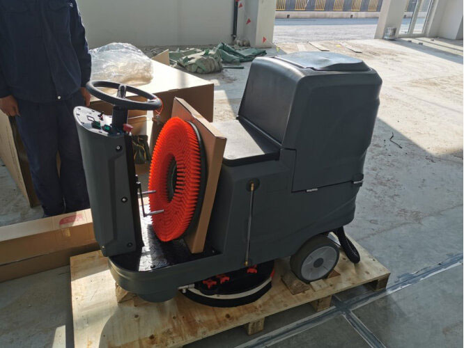 工廠(chǎng)車(chē)間用什么洗地機(jī)清掃效果更好